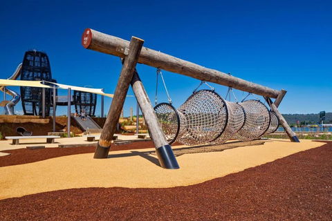 NEW Sailors Cove Pet Friendly - Accommodation Gladstone 3
