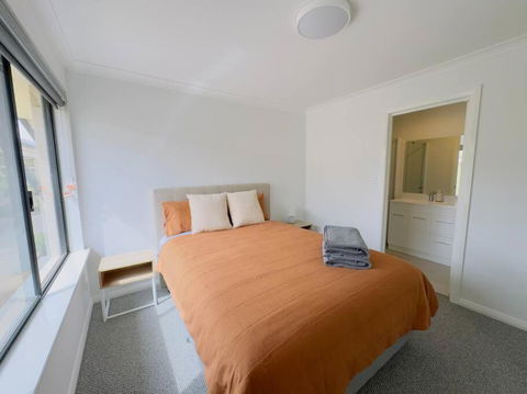 New Unit On Oswald - Accommodation Gladstone 2
