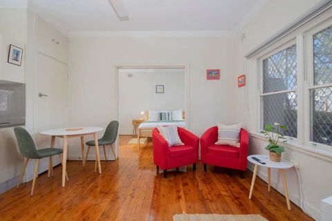 Newcastle Nook - Convenient Comforts In The CBD - Accommodation Gladstone 0