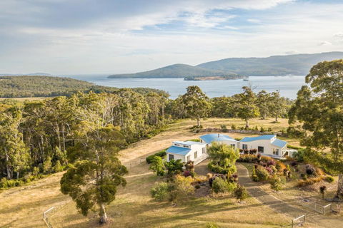 Newhaven - Accommodation Gladstone 1