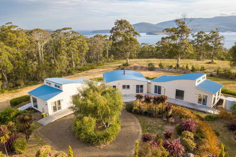 Newhaven - Accommodation Gladstone 0