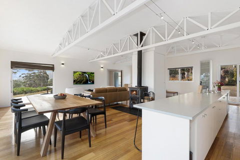 Newhaven - Accommodation Gladstone 2