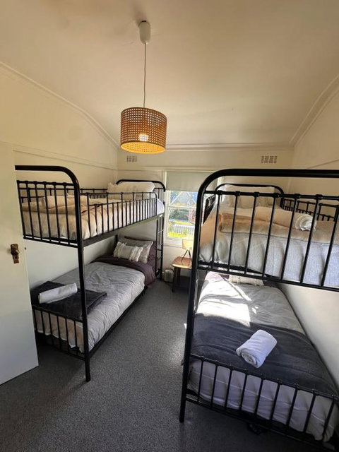 Mount Beauty 3BR Home - Accommodation Gladstone 1