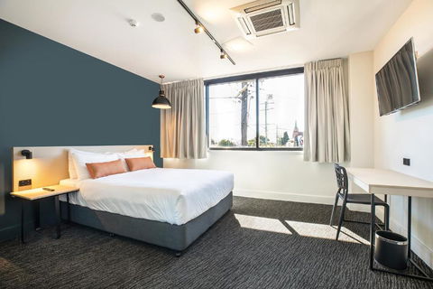 Nightcap At Chardons Corner Hotel - Accommodation Gladstone 0