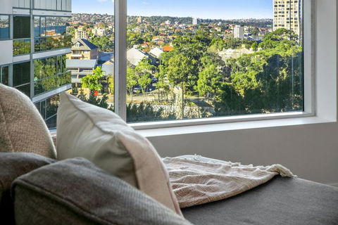 NS504 - Comfort And Convenience In North Sydney - Accommodation Gladstone 0