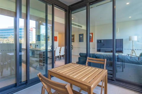 Next To Station Family & Friend Free Parking - Accommodation Gladstone 1