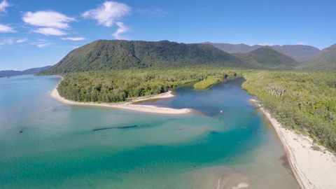 Noah Creek Eco Huts - Accommodation Gladstone 0