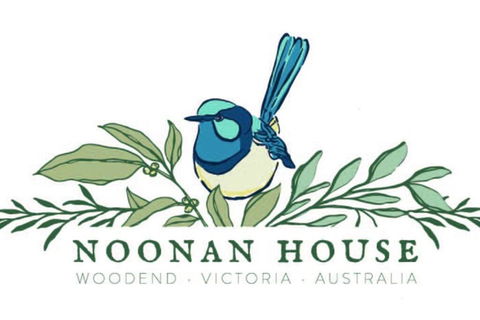 Noonan House, 5 Bedrooms. Hop & Skip To Town - Accommodation Gladstone 1