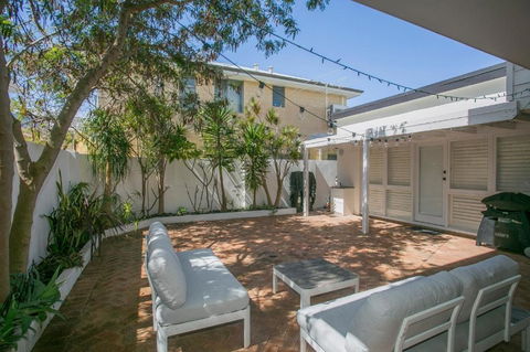 NOR214 - Northstead Coastal Charm - Accommodation Gladstone 0