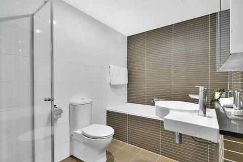 North Sydney Corporate Apartment MIL2251106 - Accommodation Gladstone 1
