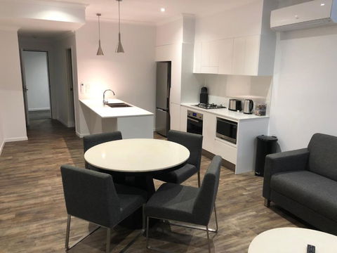 Nouveau On Young - Accommodation Gladstone 1
