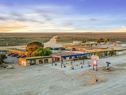 Nullarbor Roadhouse - Accommodation Gladstone 0