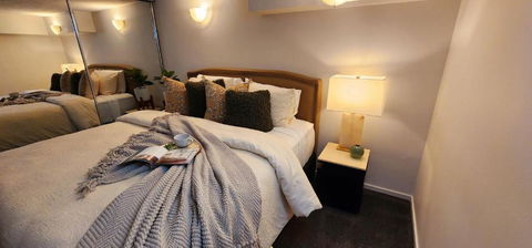 NYC Loft Brisbane, Free Parking! - Accommodation Gladstone 0
