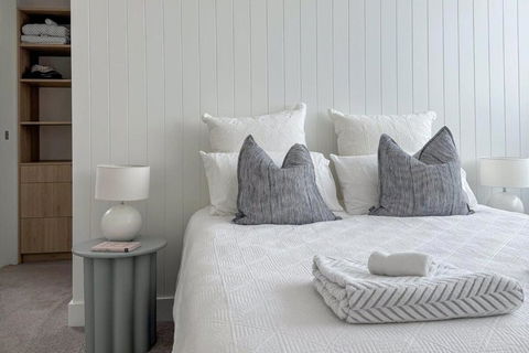 Ocean Pearl, Entire Home On The Esplanade - Accommodation Gladstone 3