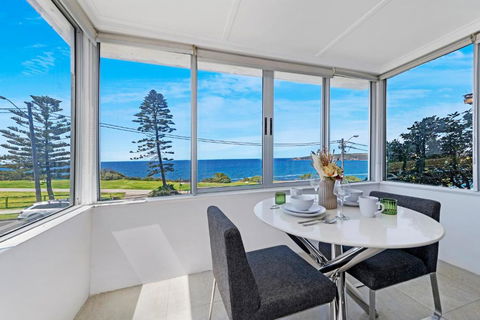 Ocean View 1 Bedroom Private Apartment Next To Maroubra Beach - Accommodation Gladstone 0