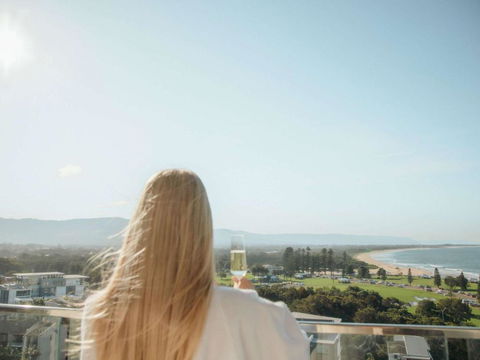 Novotel Wollongong Northbeach - Accommodation Gladstone 3
