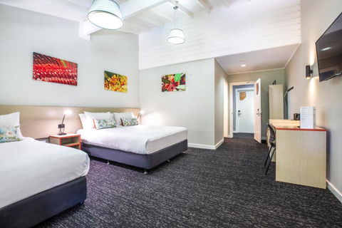 Nightcap At The Ranch Hotel - Accommodation Gladstone 0