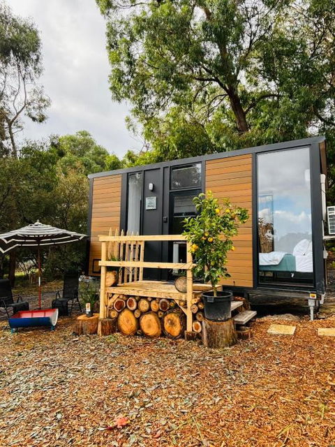 Orange 2 By Tiny Away - Accommodation Gladstone 0