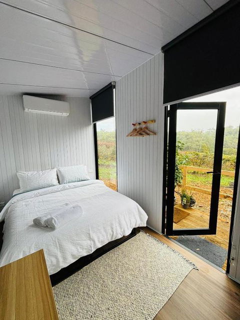 Orange 2 By Tiny Away - Accommodation Gladstone 3