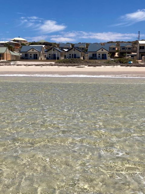 Oceanside Village - Accommodation Gladstone 0
