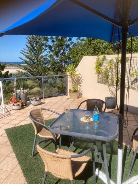 Oceanview4 - Accommodation Gladstone 0