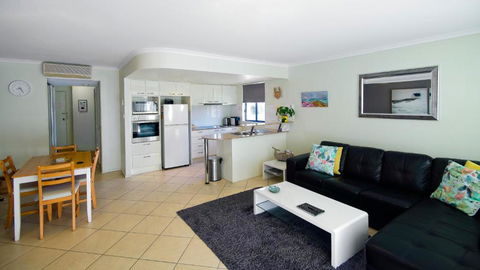 Oceanview4 - Accommodation Gladstone 3