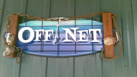 Off The Net - New Listing - Esplanade Property With Views Of The Channel - Accommodation Gladstone 3