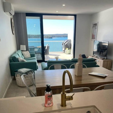 OHANA - SeaHome - Accommodation Gladstone 1