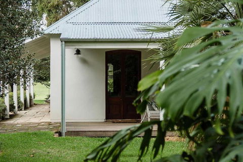 Old Duninald - Heritage House - Accommodation Gladstone 3