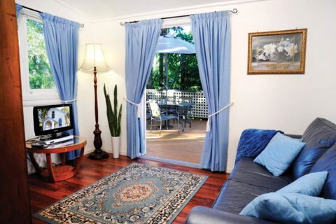 Old Saint Johns Church - Accommodation Gladstone 3
