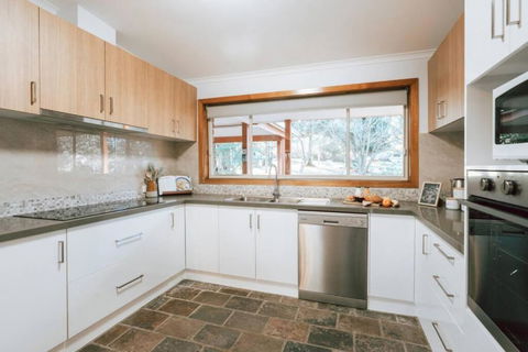 Olinda Rise Retreat House Fire Bathtub And Brekky - Accommodation Gladstone 3