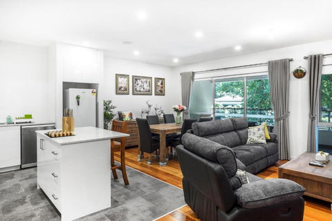 Olinda Village Apartment - A2 - Accommodation Gladstone 0