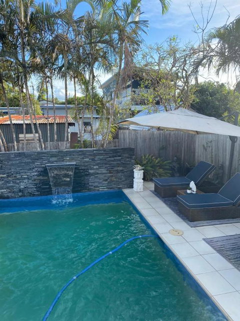 On Esplanade Own Flat & Pool, Manly Cafe Precinct - Accommodation Gladstone 1