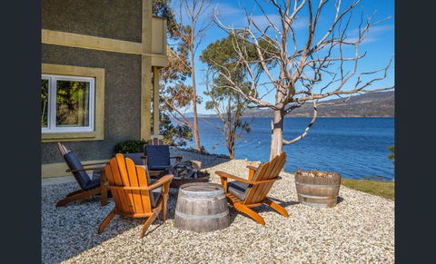 On The Huon River - Accommodation Gladstone 3