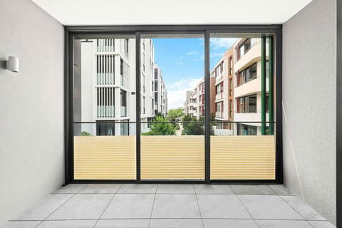 One Bedroom With Roof Top Pool - Accommodation Gladstone 2