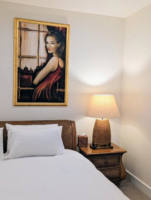 ONE Luxury Apartment - Accommodation Gladstone 1