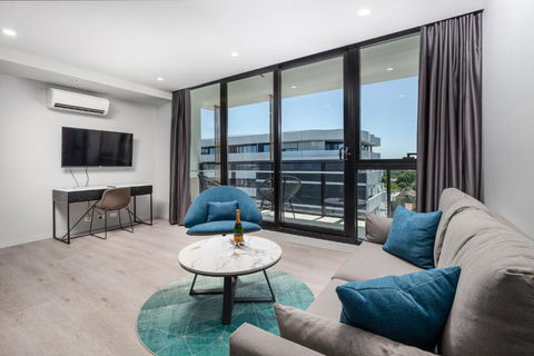 Oros Hotel And Apartments - Accommodation Gladstone 0