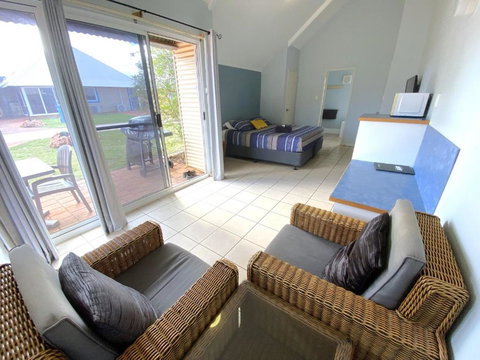 Osprey Holiday Village Unit 222 1 Bedroom - Accommodation Gladstone 1