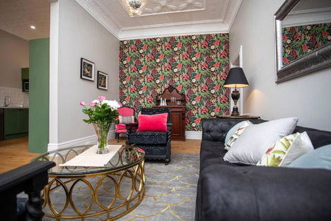 Oxbridge- Period Home In Central Goulburn - Accommodation Gladstone 3