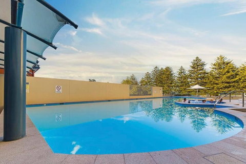 Ocean View Private Cronulla Apartment - Accommodation Gladstone 2
