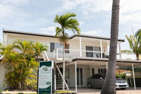 Palm View Holiday Apartments - Accommodation Gladstone 1