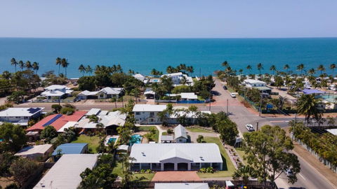 Palm View Holiday Apartments - Accommodation Gladstone 2