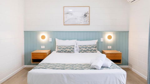 Palm View Holiday Apartments - Accommodation Gladstone 0