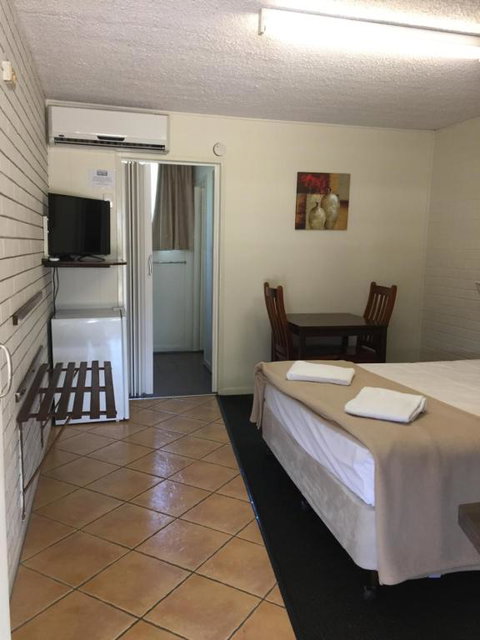 Paradise Motel - Accommodation Gladstone 1