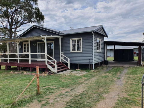 Parlour Mountain Cottage - Accommodation Gladstone 0