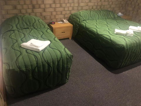 Pavlos Motel - Accommodation Gladstone 2