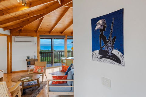 Peace & Plenty - Accommodation Gladstone 2
