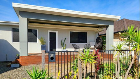 Pelican Lake Retreat - Accommodation Gladstone 0