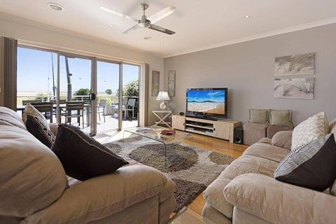 Pelican Landing - Accommodation Gladstone 0