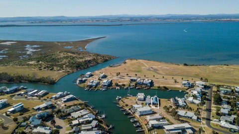 Pelican Landing - Accommodation Gladstone 1